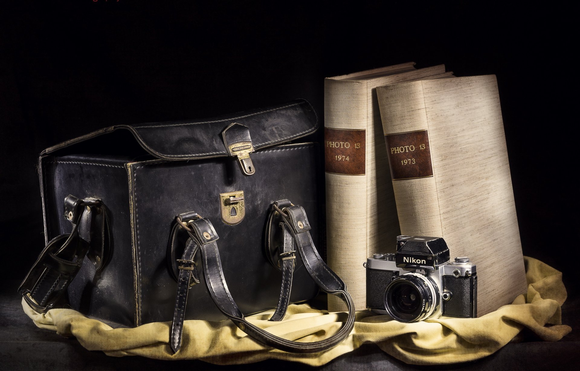 the camera nikon albums bag