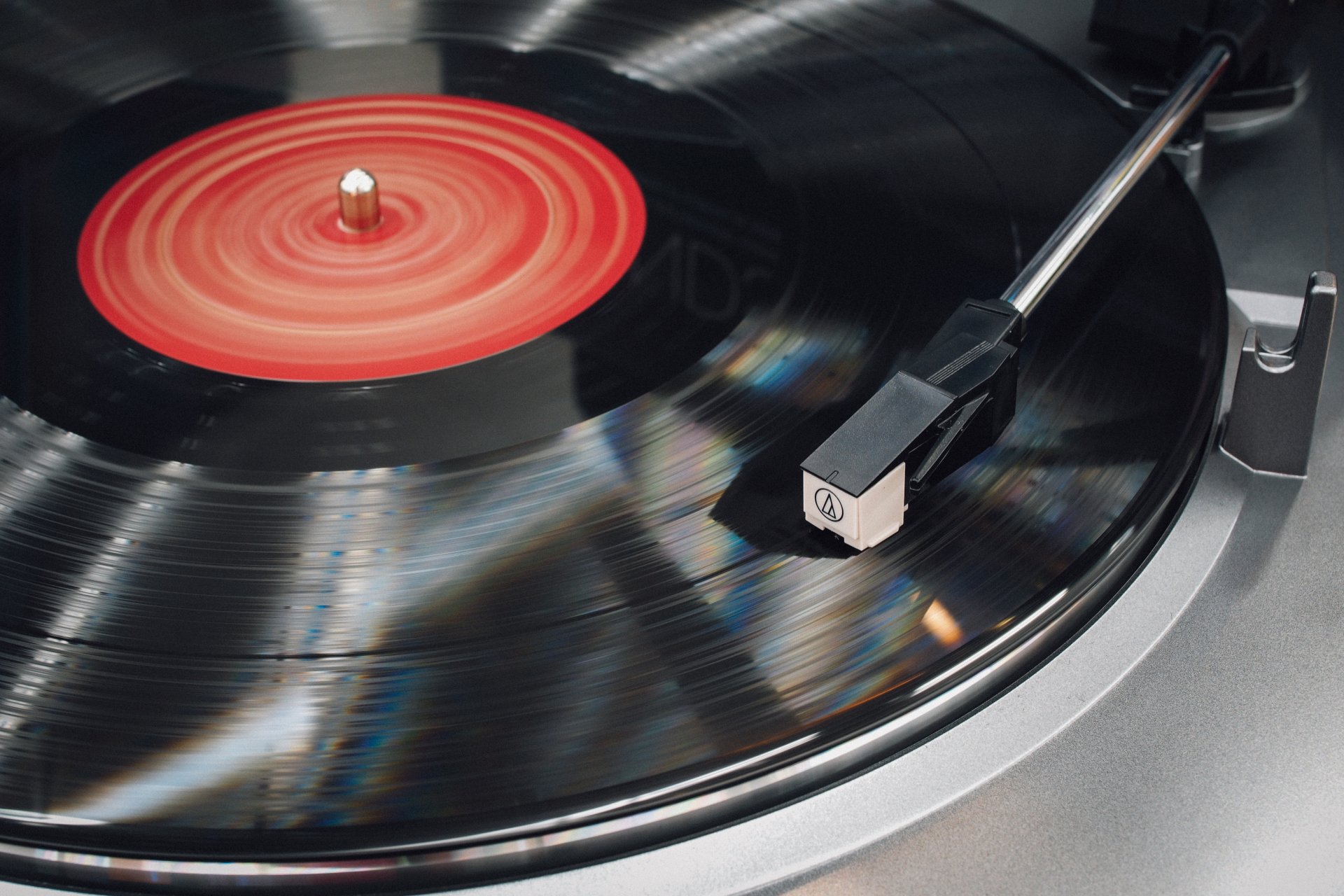 tourne-disque disque musique gros plan