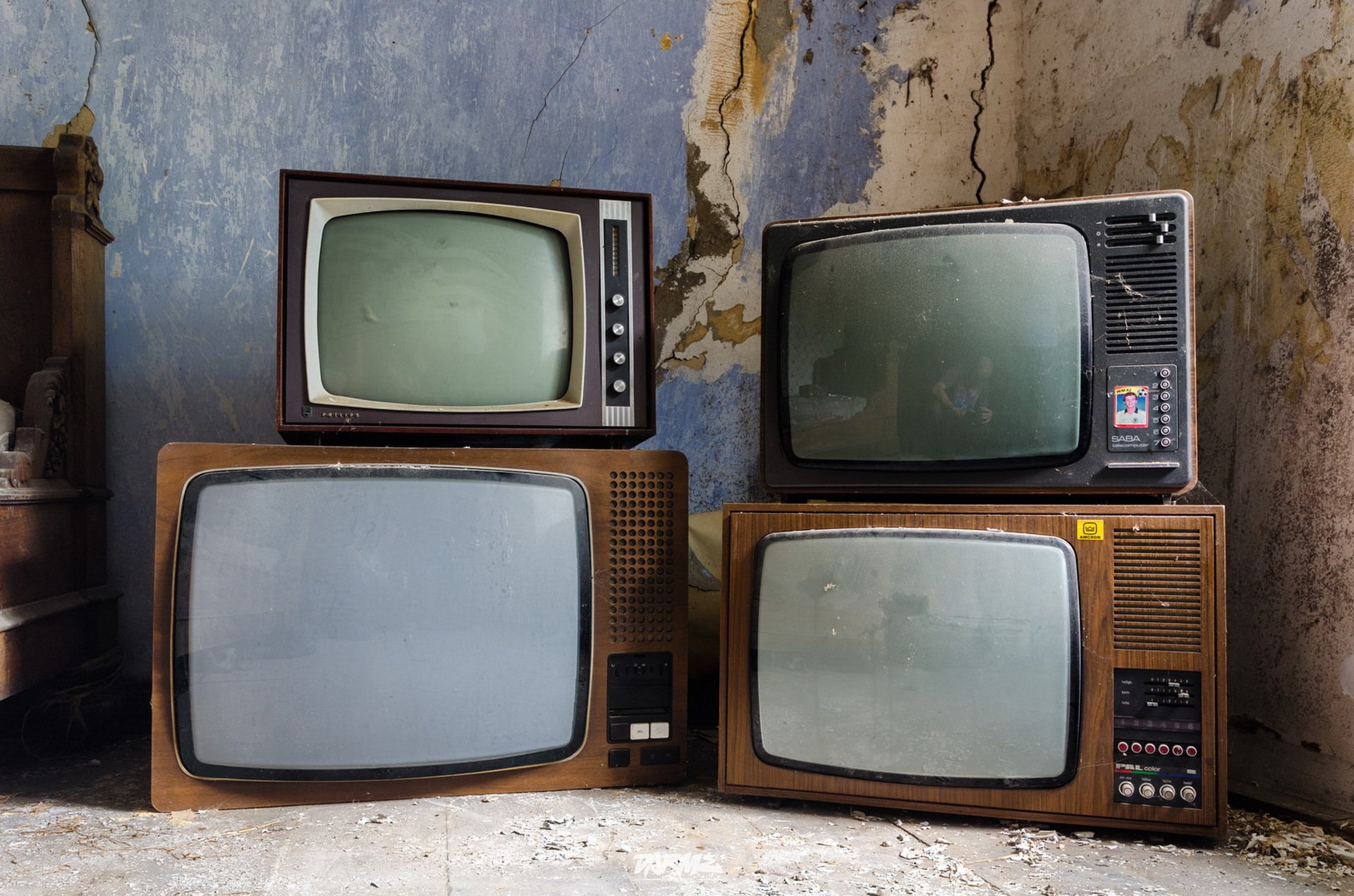tvs room background