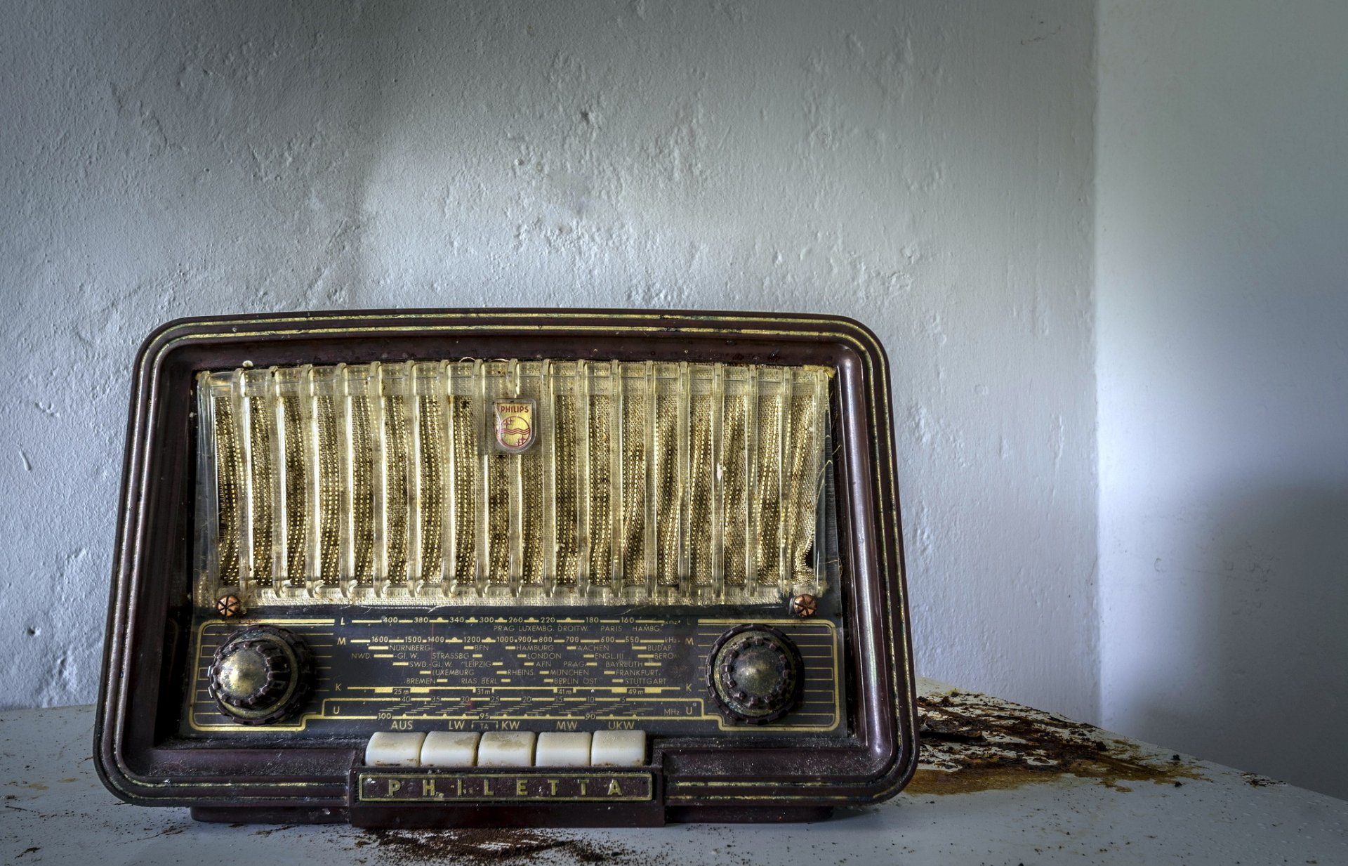 radio receiver background