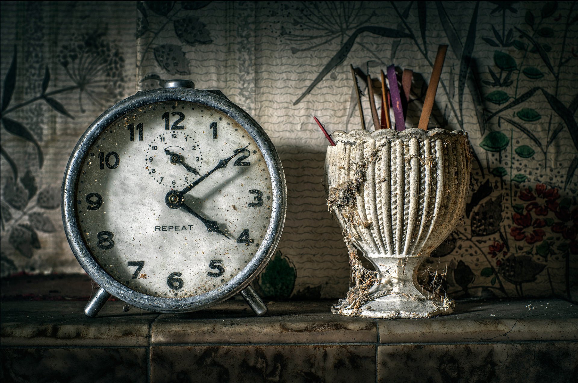 vintage watches dust