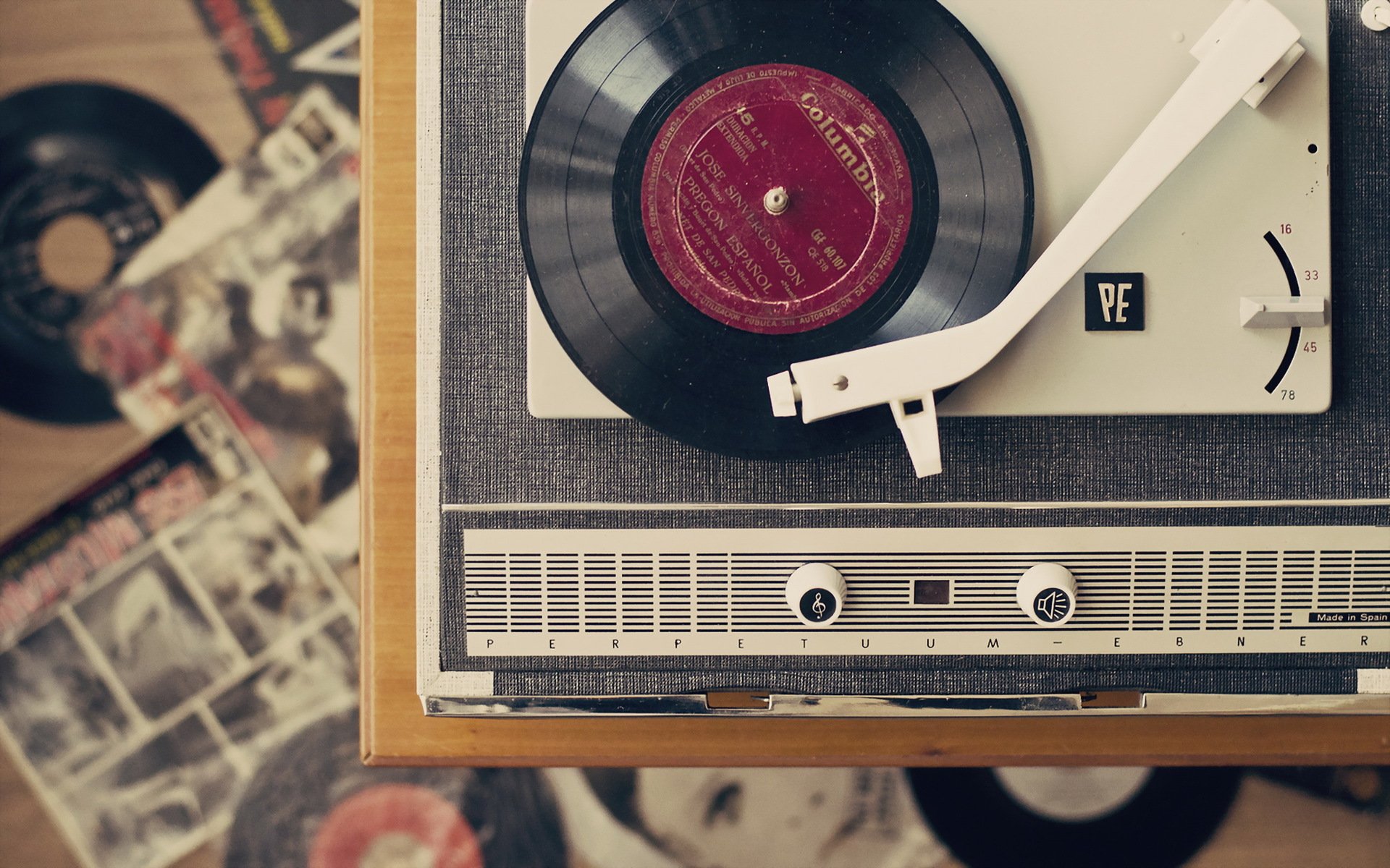 gramofon płyta muzyka