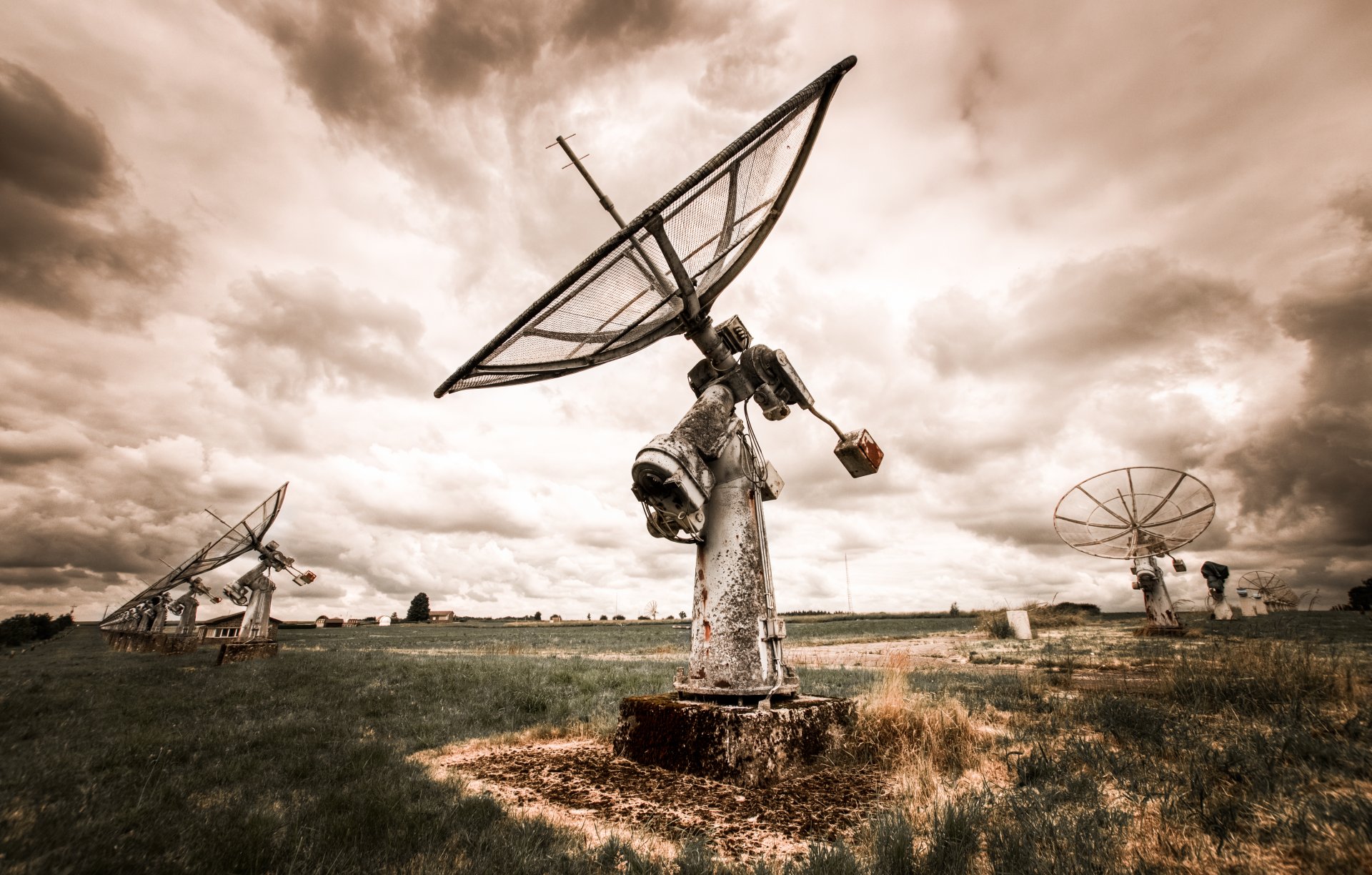 antenna the field background