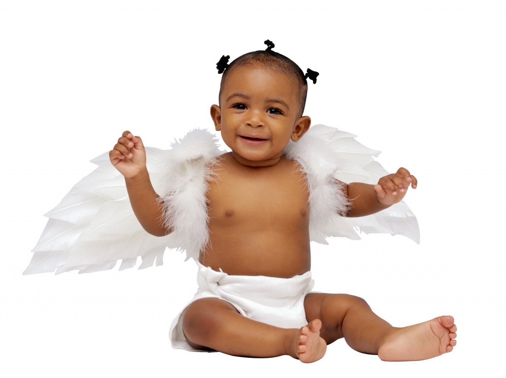 kinder basané ailes ange regard sourire fille coifure nègre bébé miette stylos yeux visage