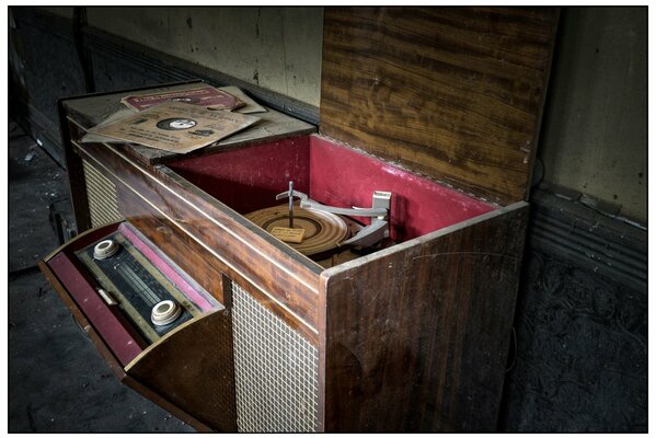 Retro Musikinstrument mit Platten