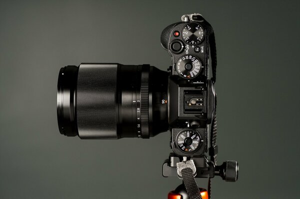 Fuji 90mm f2 r lm we camera top view