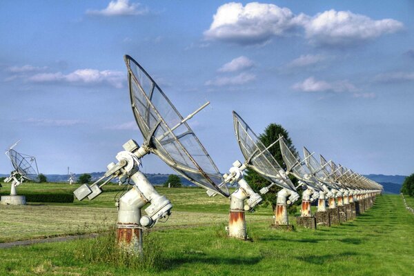 Antennas in the field, good weather
