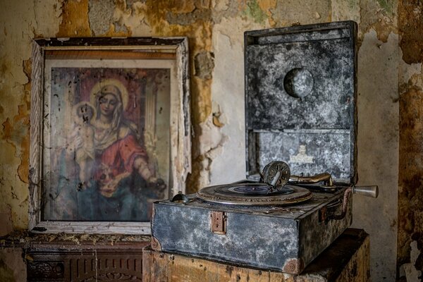 Great music on an old gramophone