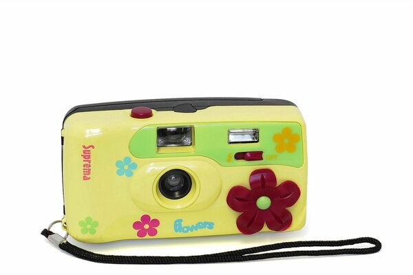 Macchina fotografica per bambini su una corda