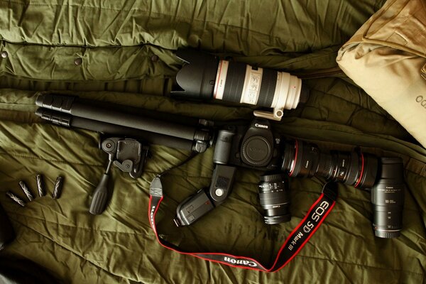 Equipo inusual, ya sea un arma fotográfica o una máquina de combate