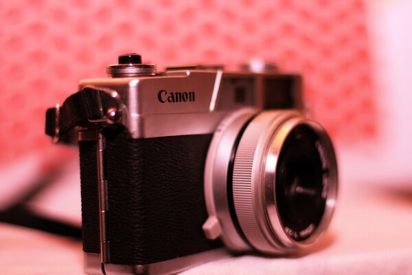 Старенький Canon в макро фото