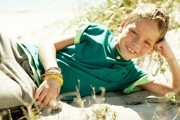 La vita è riuscita. Adolescente sorridente. Bambino felice