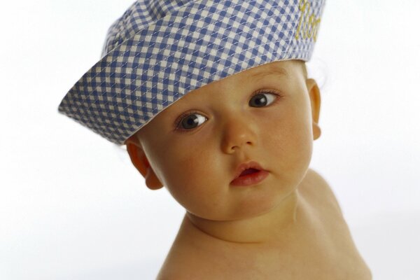 Charmante Baby blaue Mütze