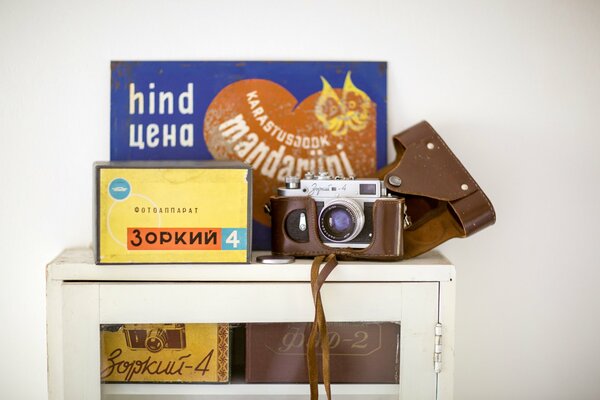 Die legendäre sowjetische Kamera und die Box und-darunter