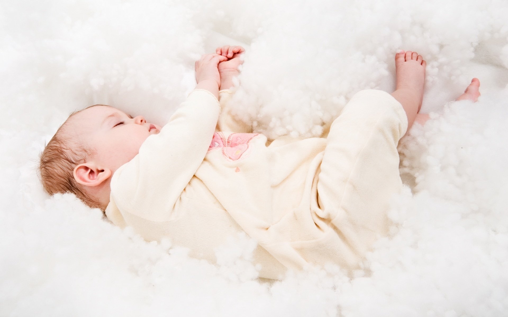 nuages sommeil doux bébé sommeil miette tendresse sérénité enfant enfant en bas âge