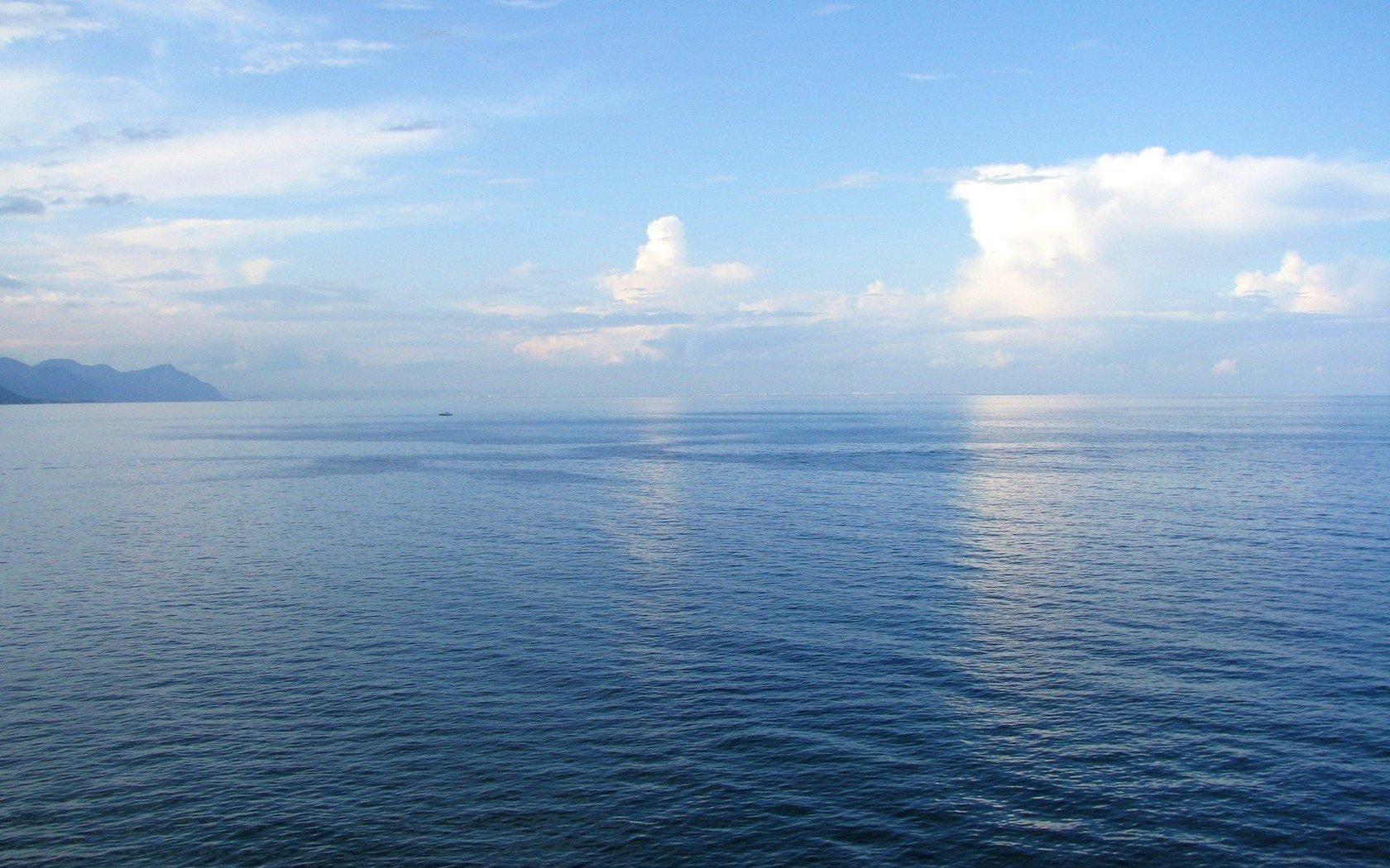 blu acqua nuvole cielo mare oceano orizzonte azzurro distesa natura paesaggio