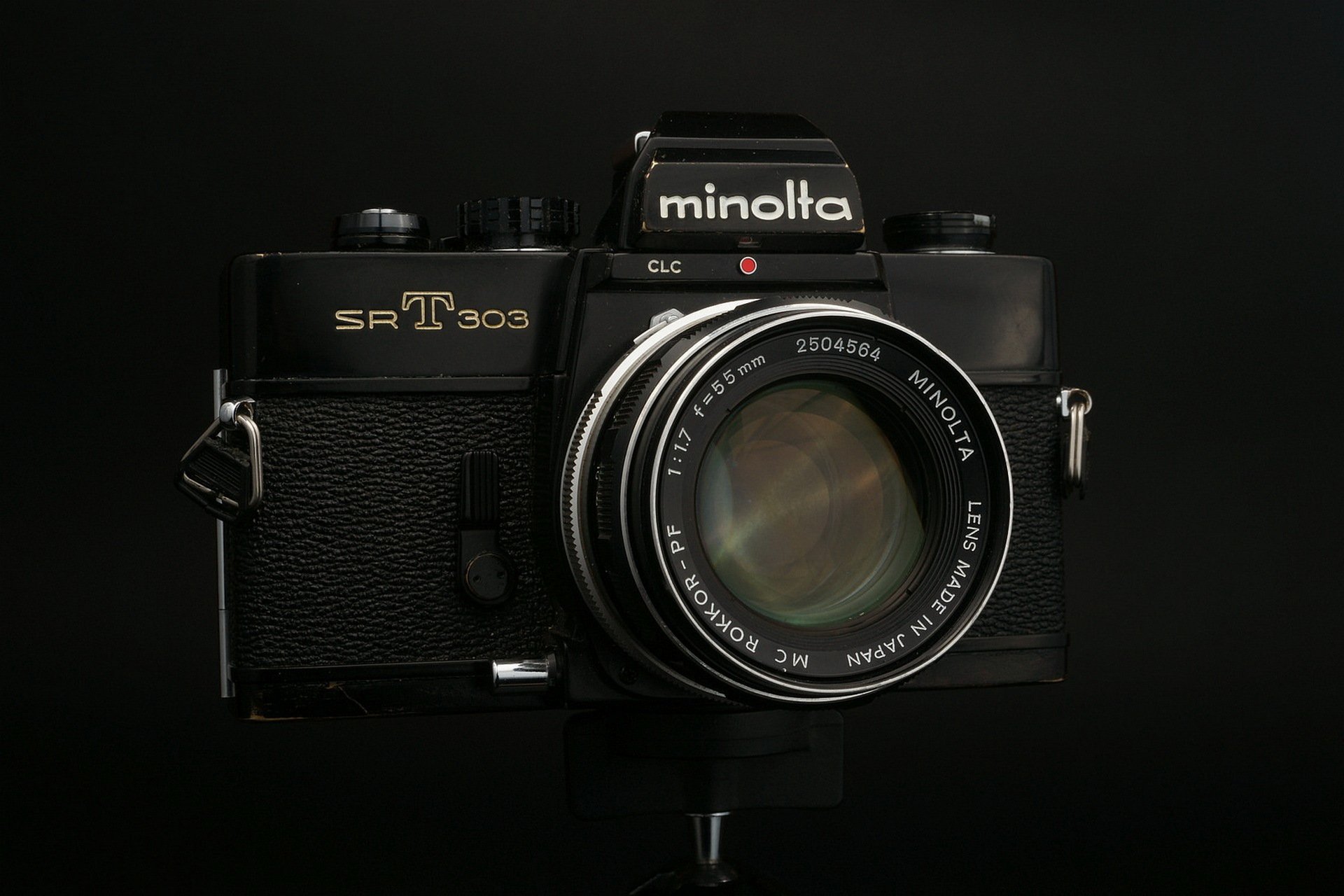 minolta srt 303 the camera background close up