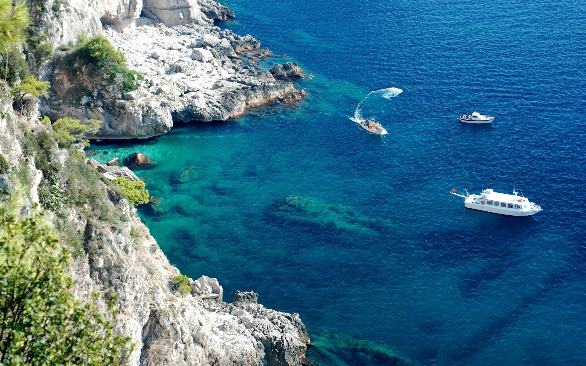 montagnes baie bateaux eau côte mer altitude falaise baie port pierres fond paysage nature