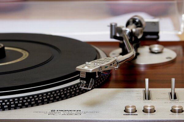 Vieux platine vinyle