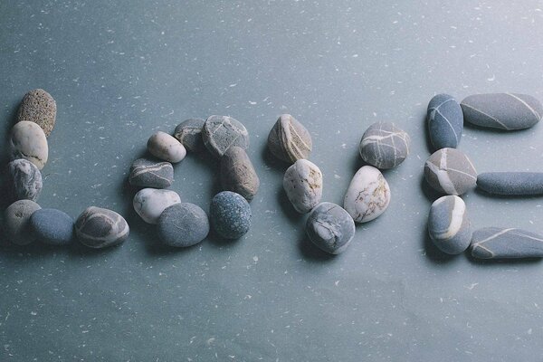 Le onde hanno disposto il riconoscimento di pietre di mare