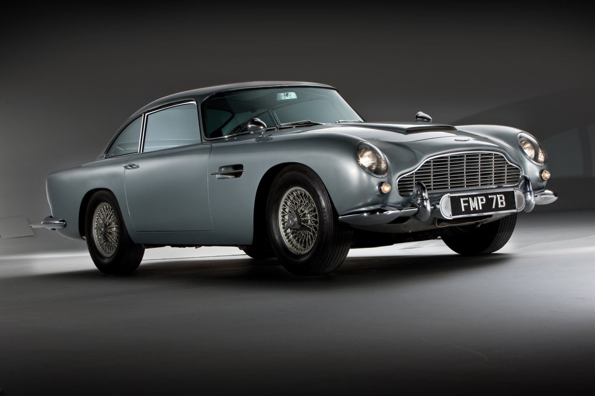 aston martin db5 klassiker 1964 james-bond-auto