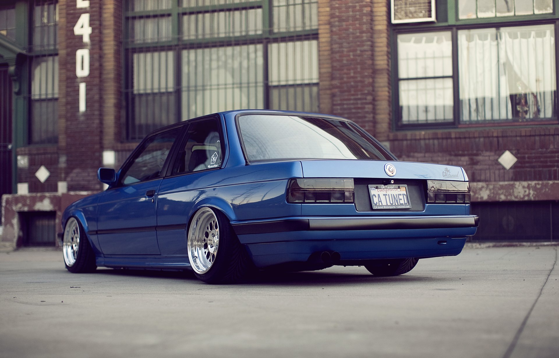 bmw e30 stance low bellyscrapers clean