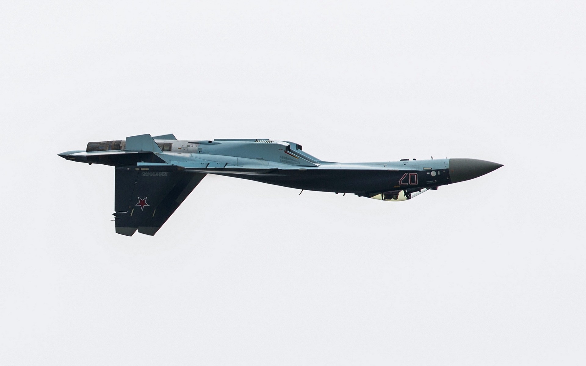 avión le bourget su-35 espectáculo aéreo