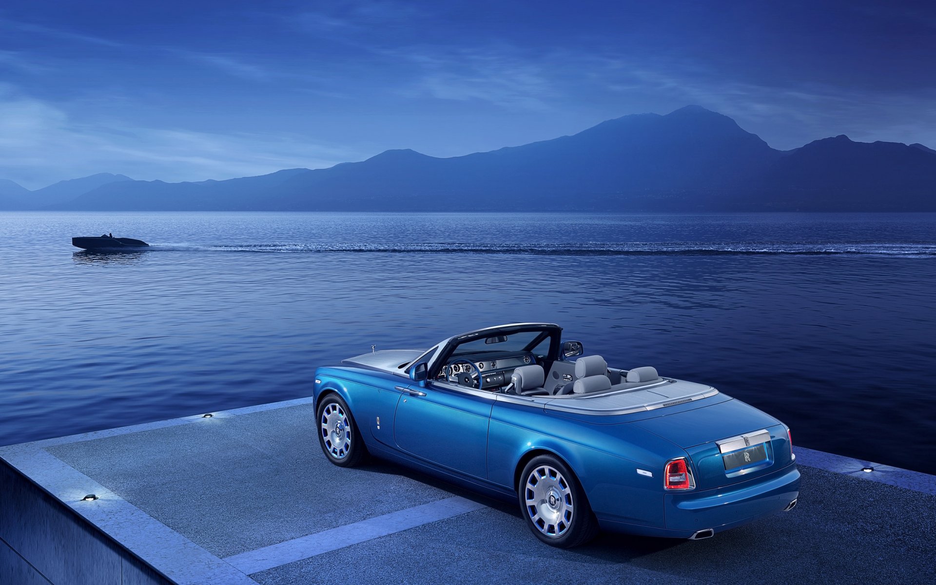 rolls-royce phantom drophead coupé waterspeed collection auto boot