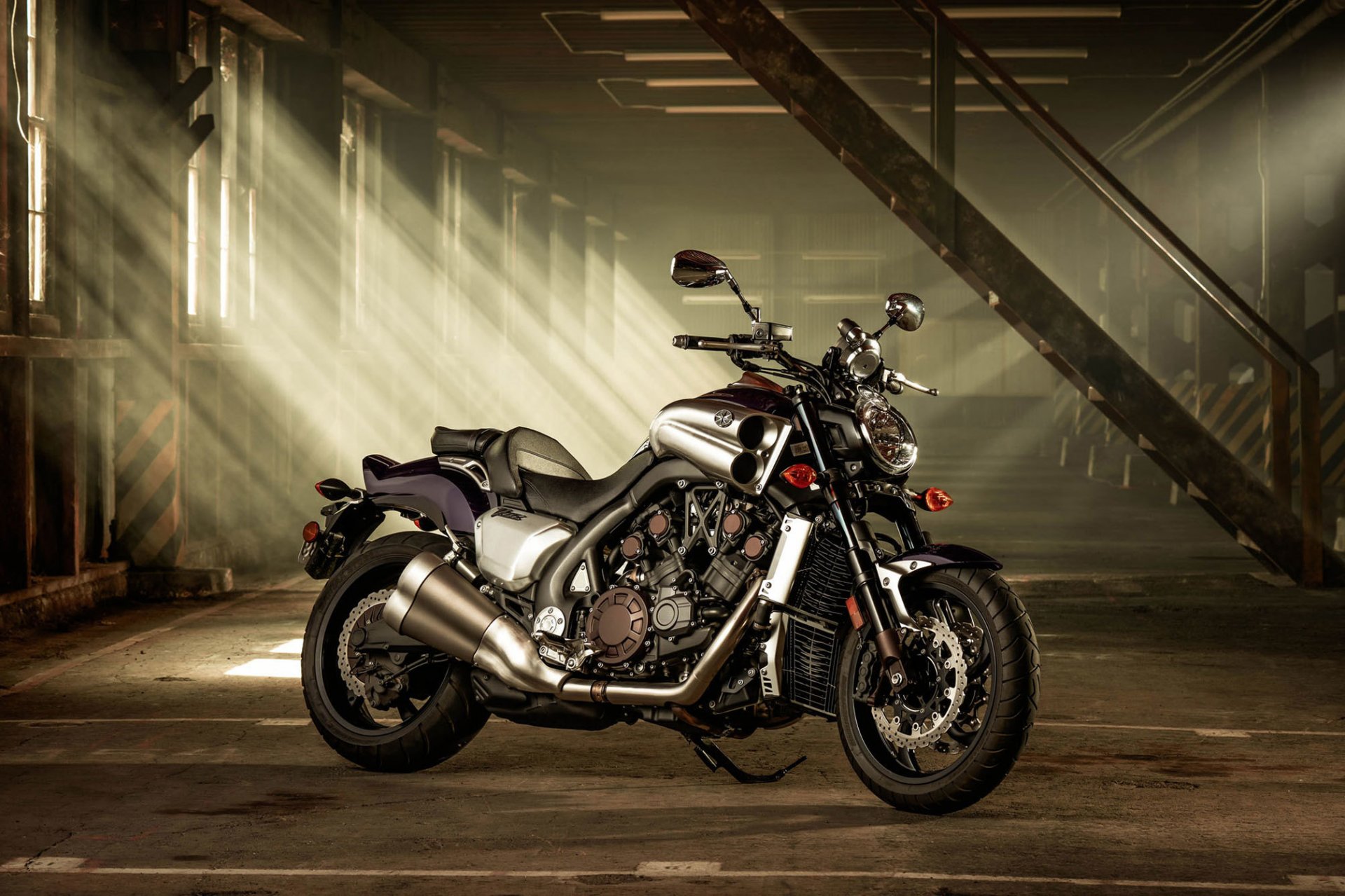 yamaha vmax vmx 17.2014 garage light