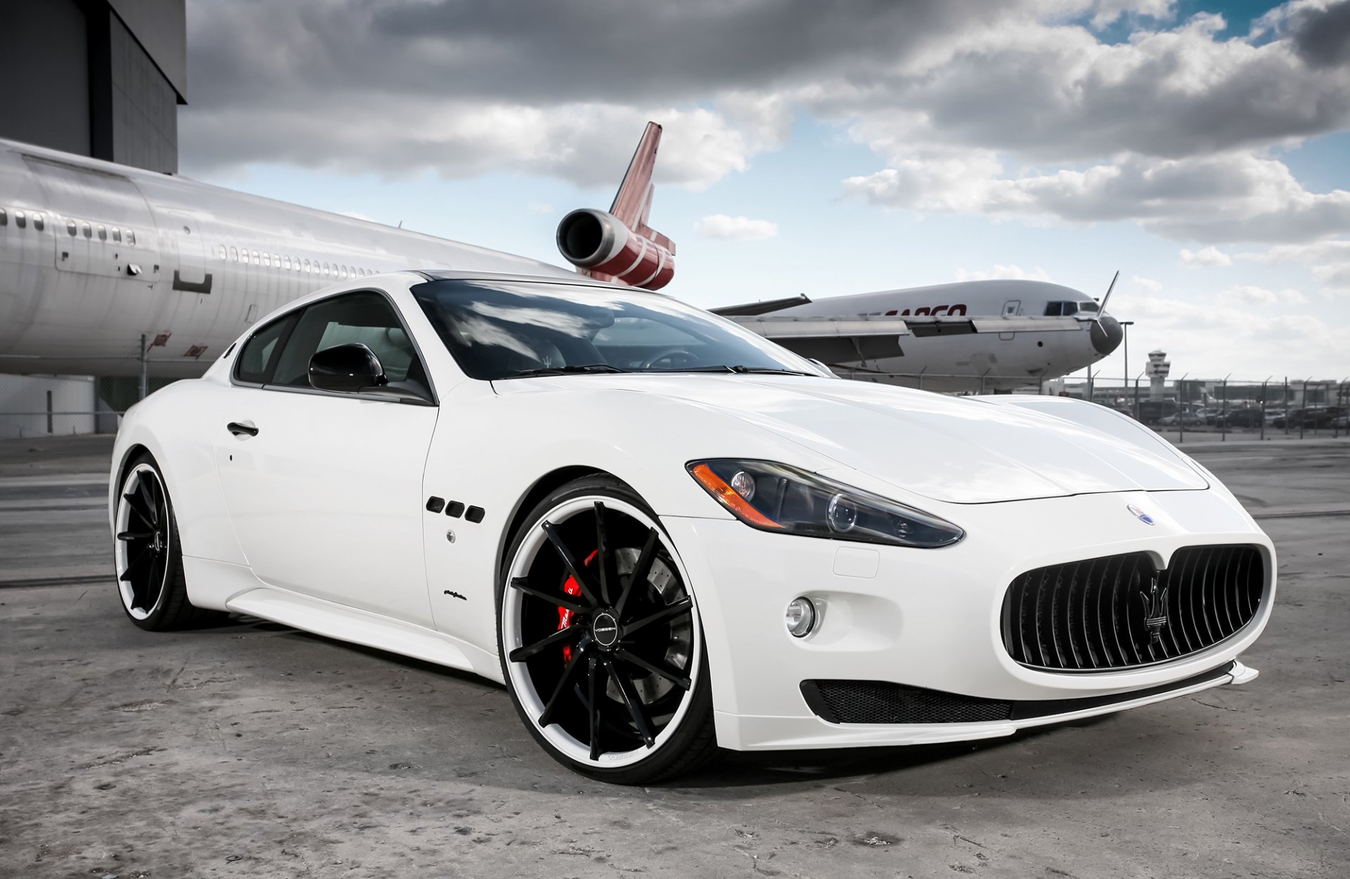 maserati granturismo biały vossen