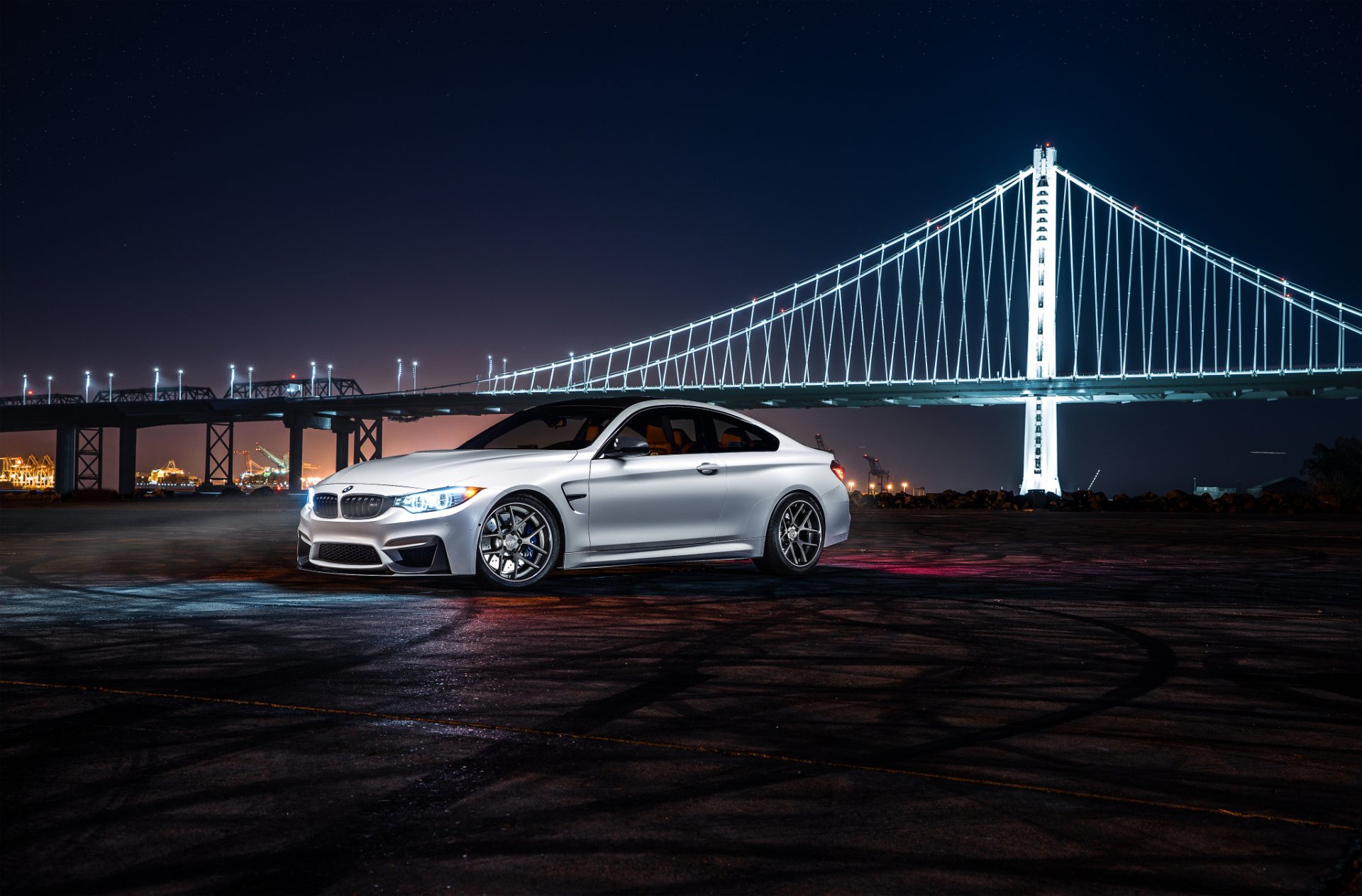 bmw m4 f82 aristo colección nigth luz puente ciudad blanco coche