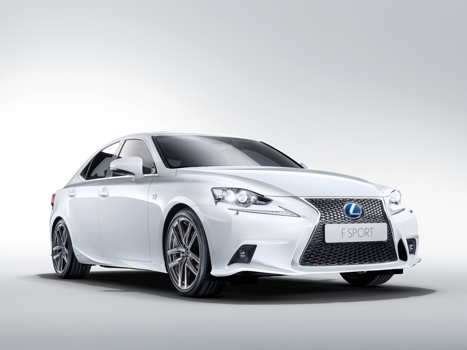 lexus is 300h f-sport anteriore auto bianco auto