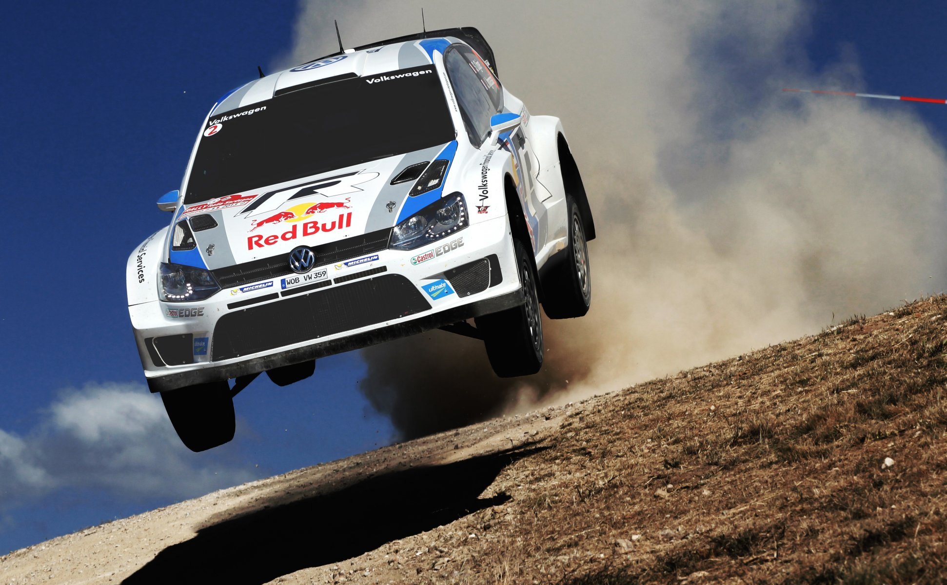 volkswagen polo wrc rally auto antepasado blanco velocidad salto luces día