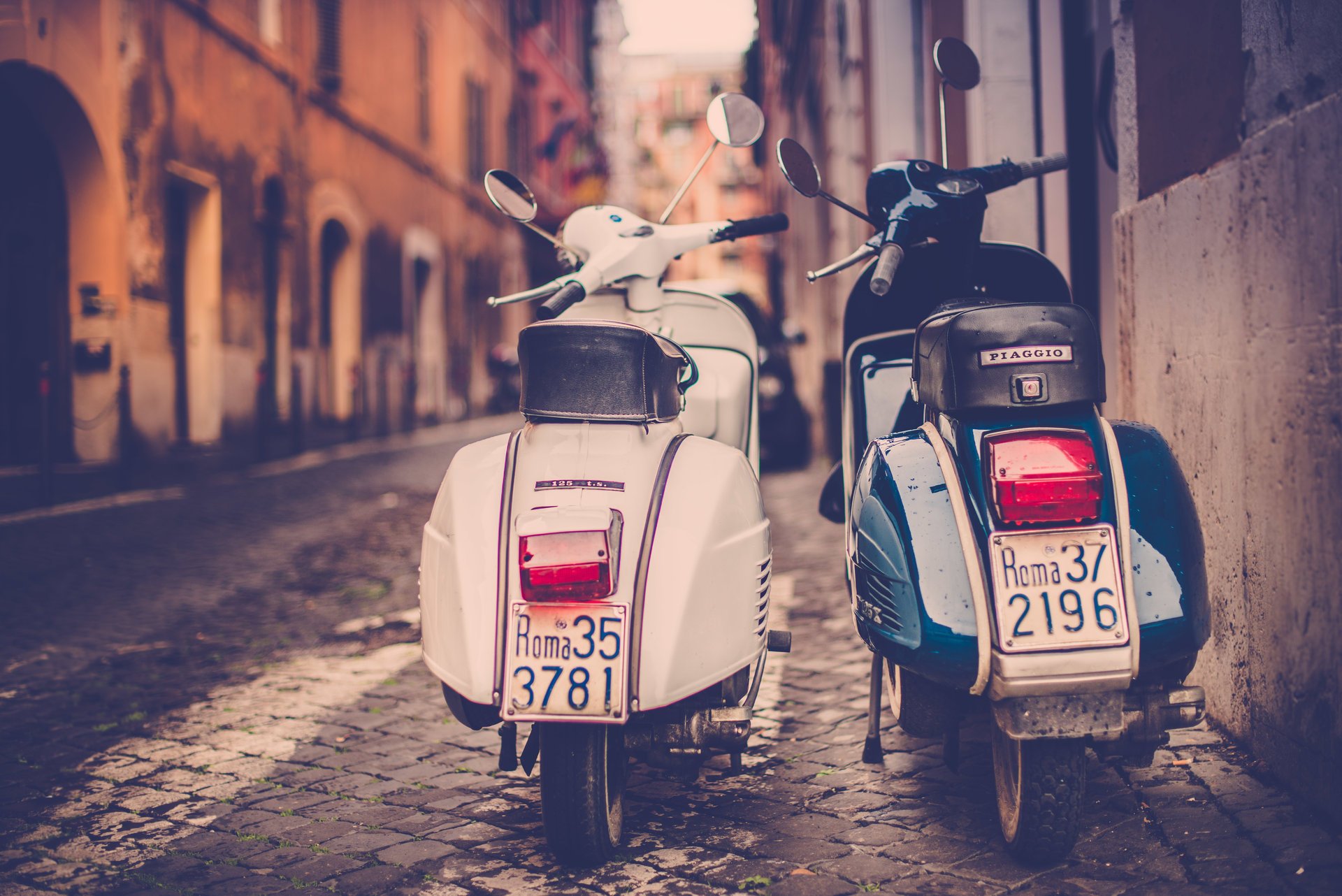 jamie frith fotógrafo foto ciclomotor scooter piaggio roma