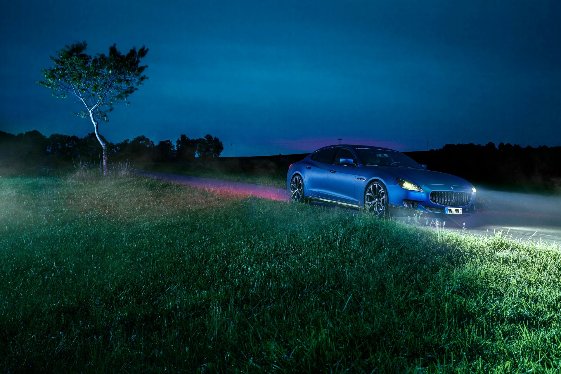 maserati quattroporte novitec blue night grass light