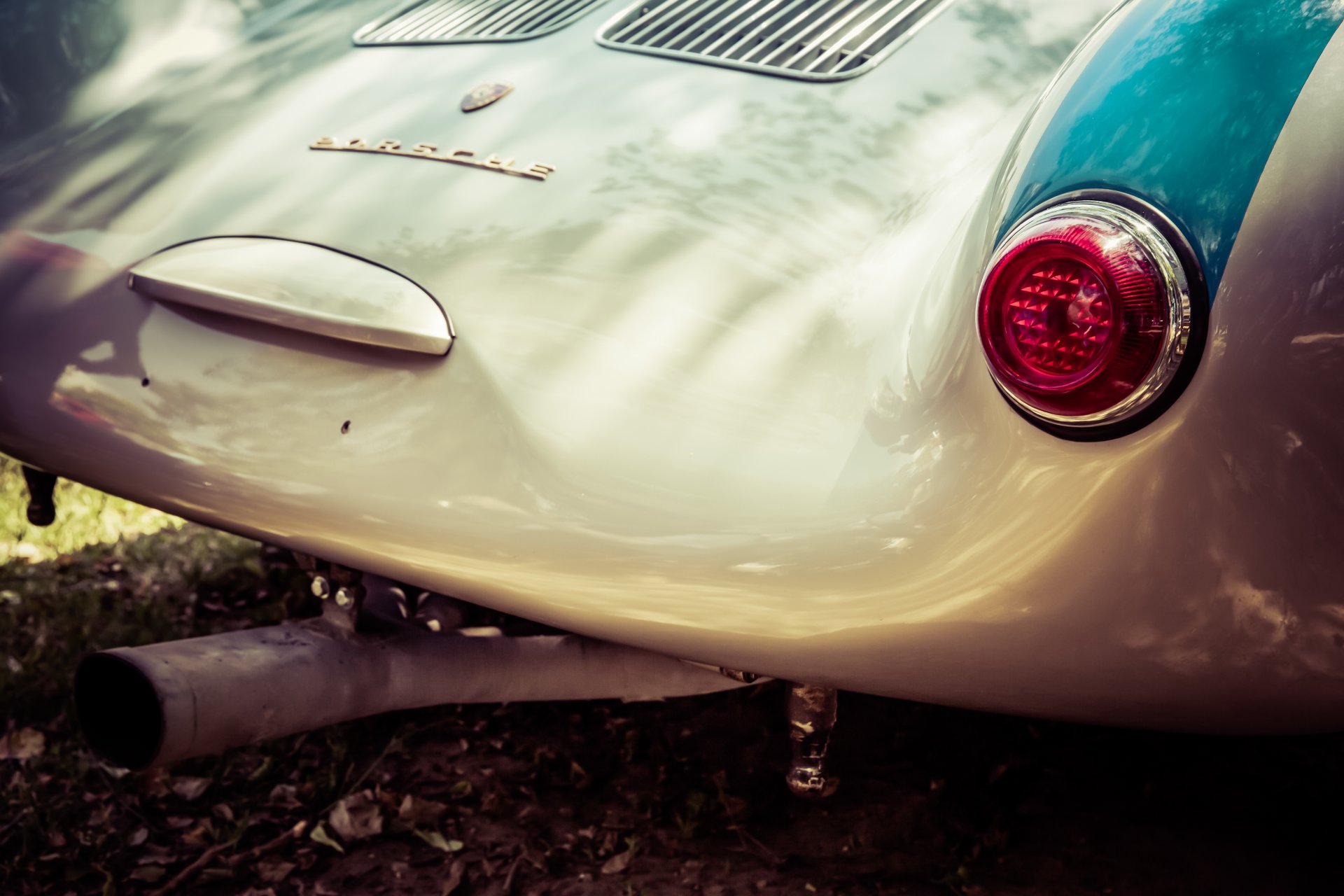 fotografo marcus spiske foto auto oldtimer porsche 550 spyder cofano faro