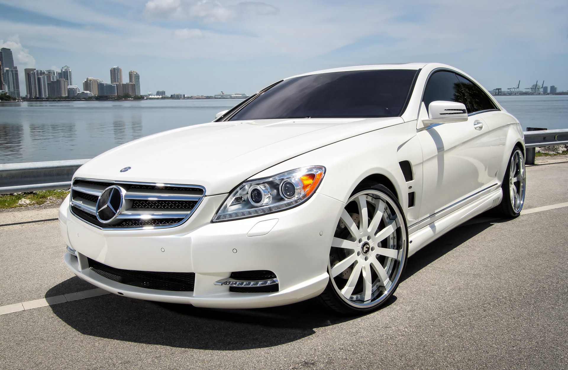 mercedes cl63 amg v8 mercedes luxury white