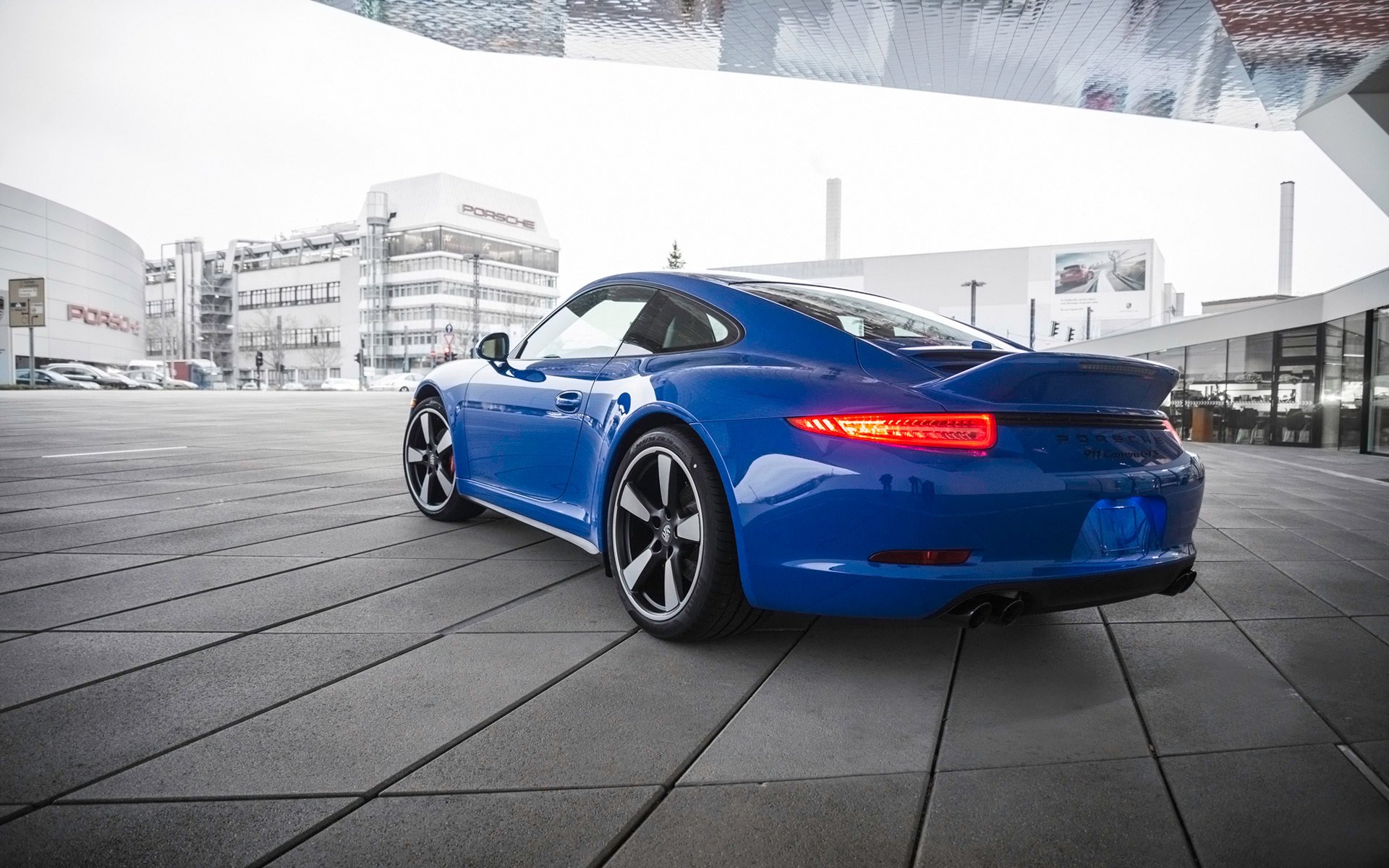 porsche 911 gts club coupe porsche blue rear view