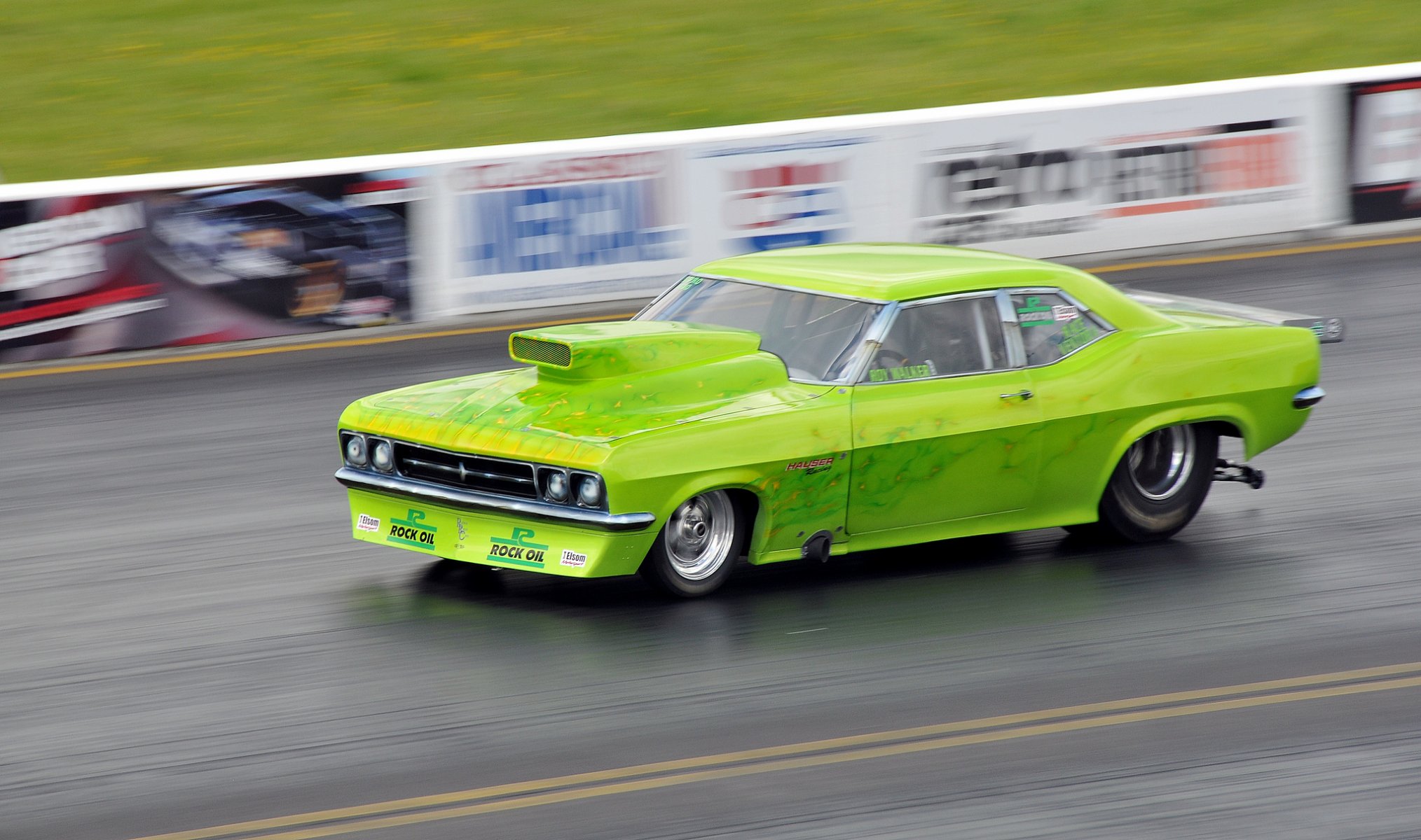 muscle car drag racing carrera pista estilo velocidad aerógrafo