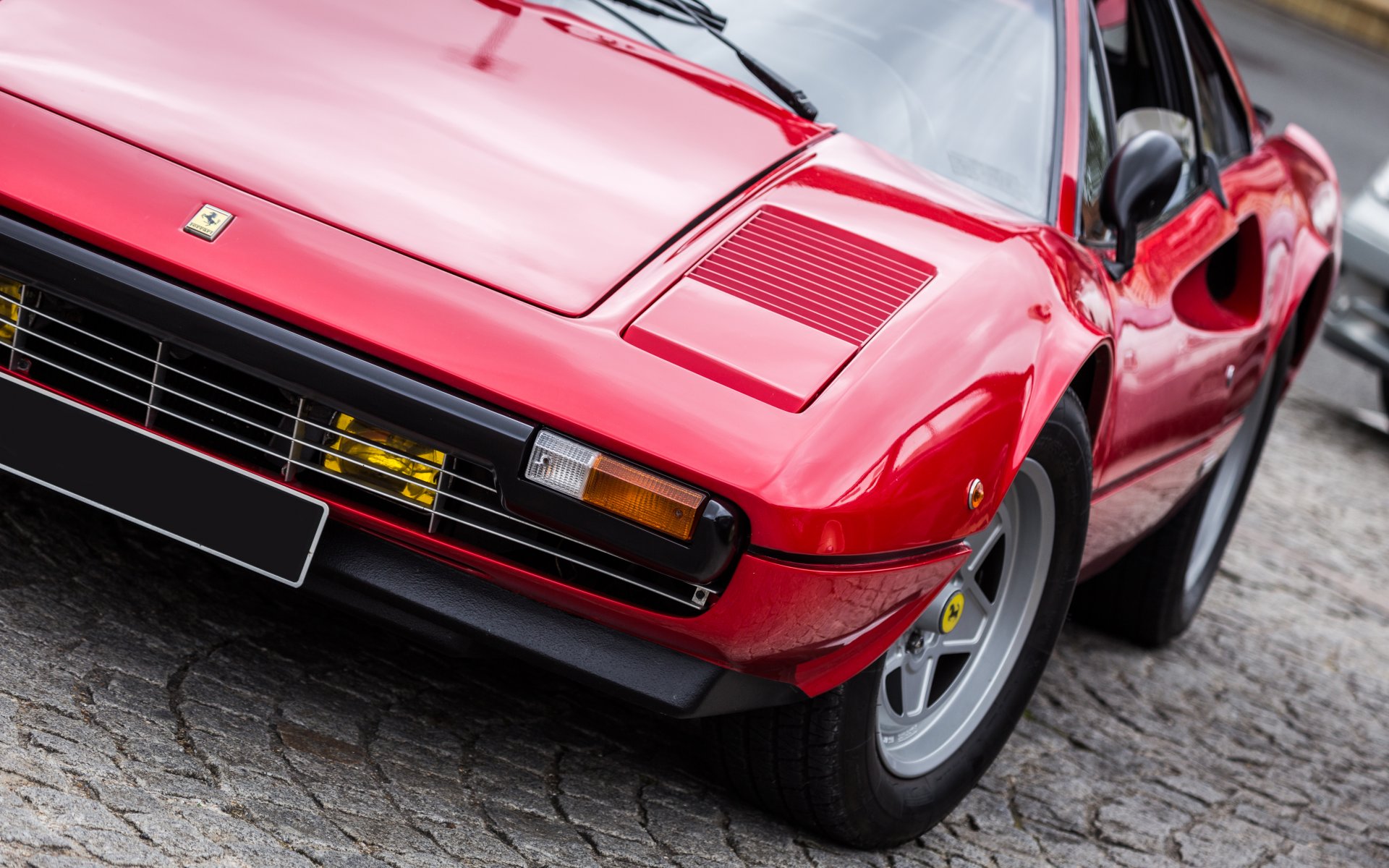 ferrari classic red supercar