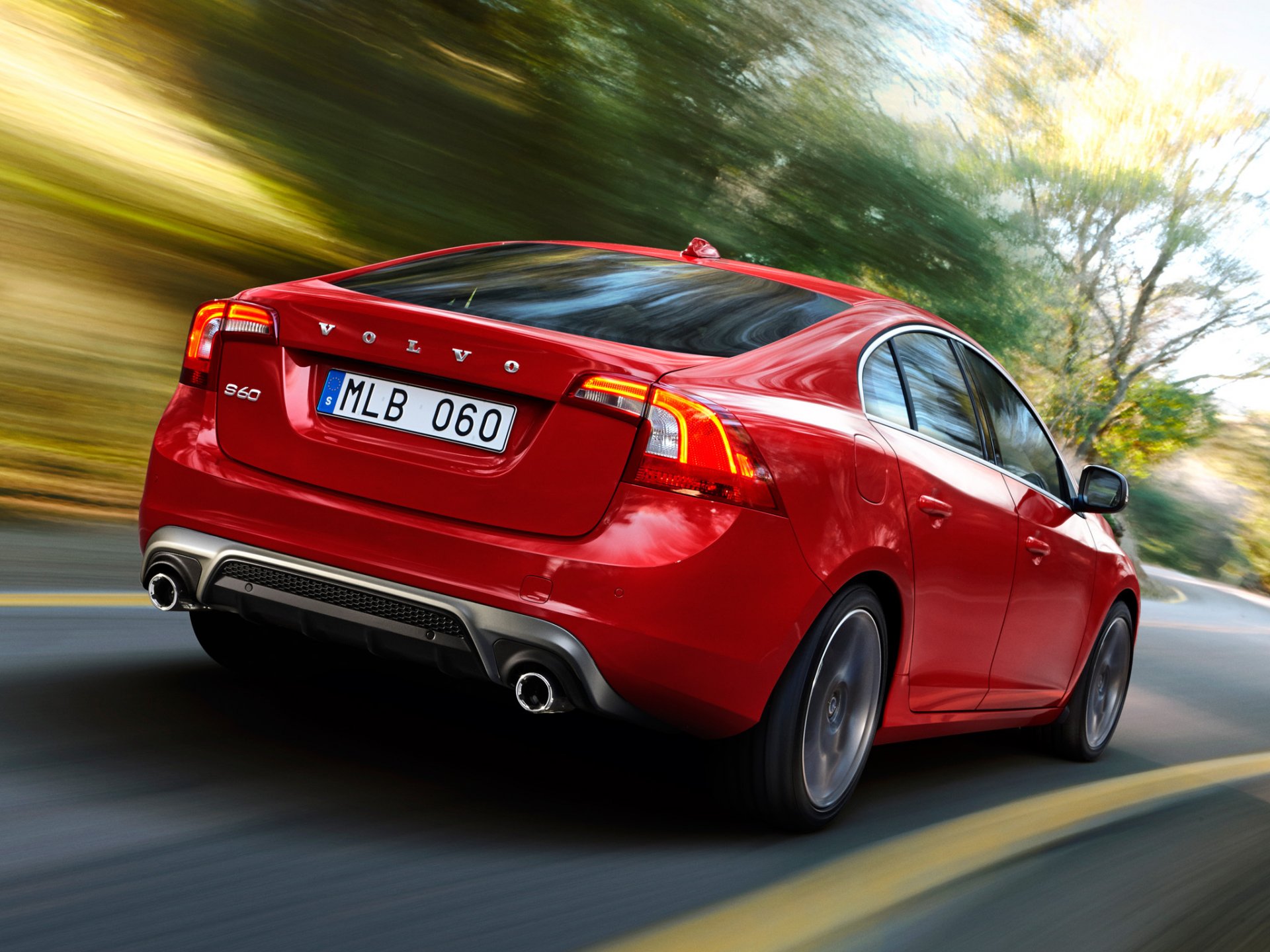 volvo s60 r-design auto carretera velocidad