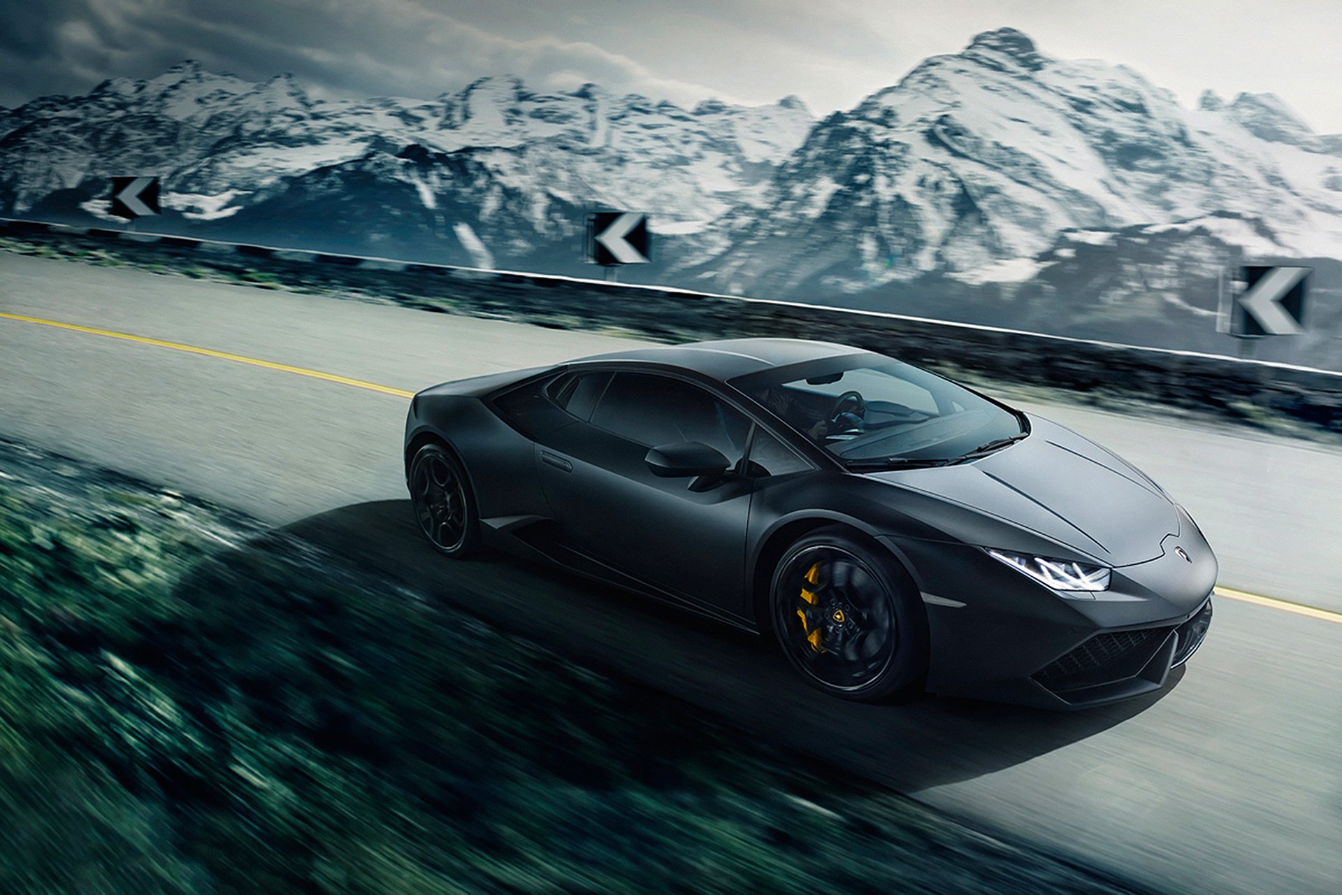 lamborghini uracan lp640-4 montagne route vitesse supercar noir