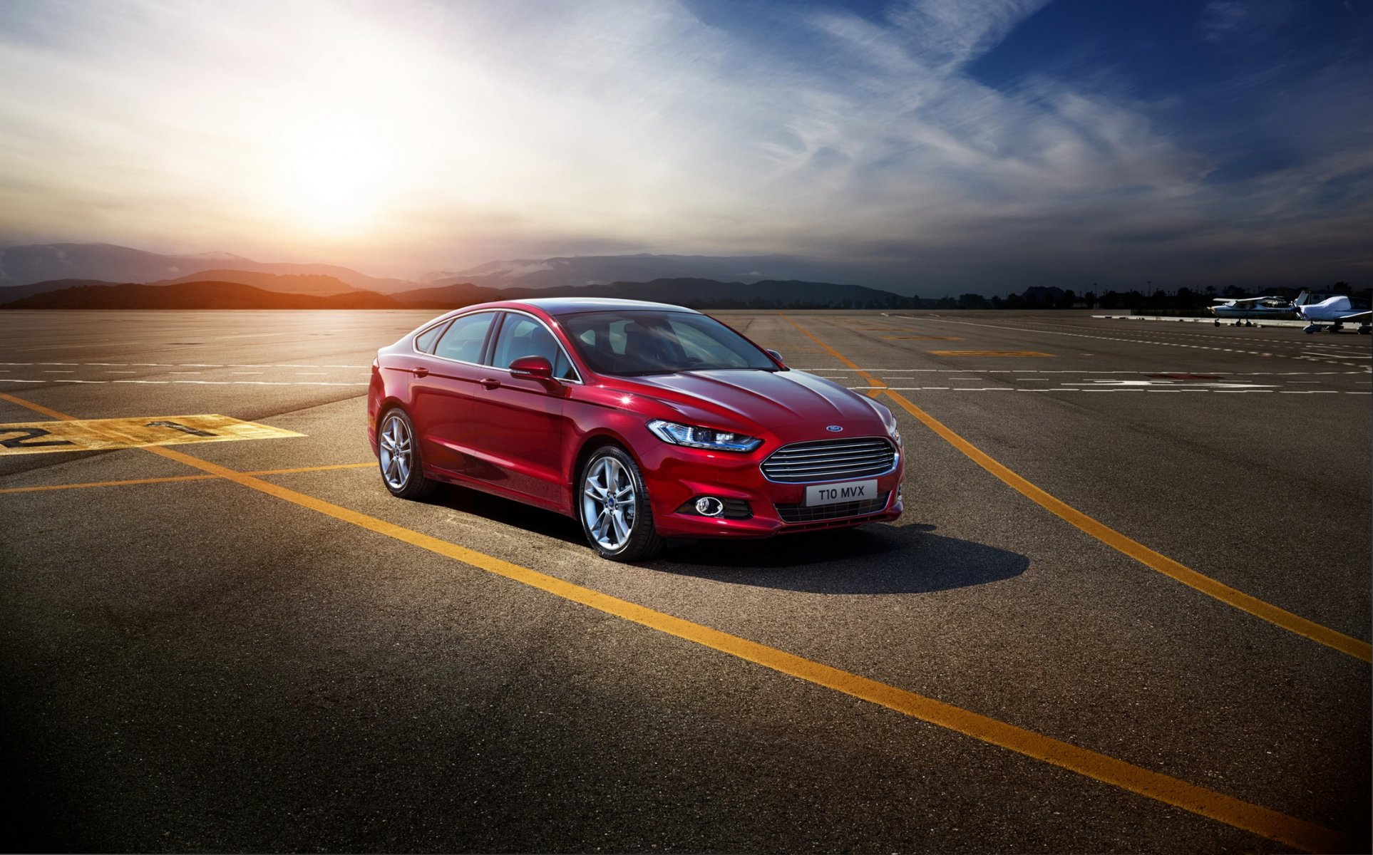 ford 2015 mondeo bordowy metaliczny samochód zdjęcie