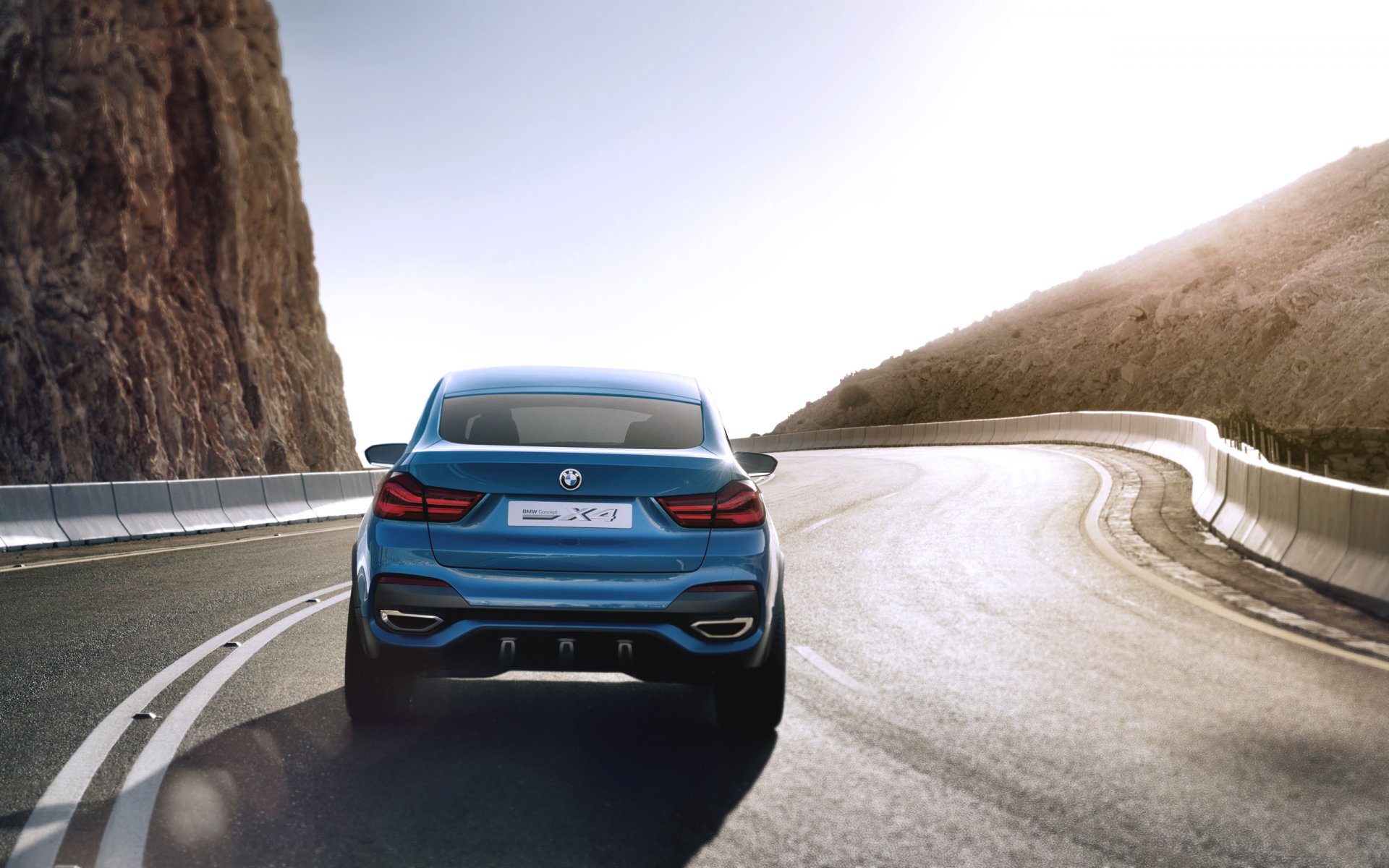 bmw x4 konzept auto blau jeep boomer rückansicht asphalt licht tag in bewegung auto konzept