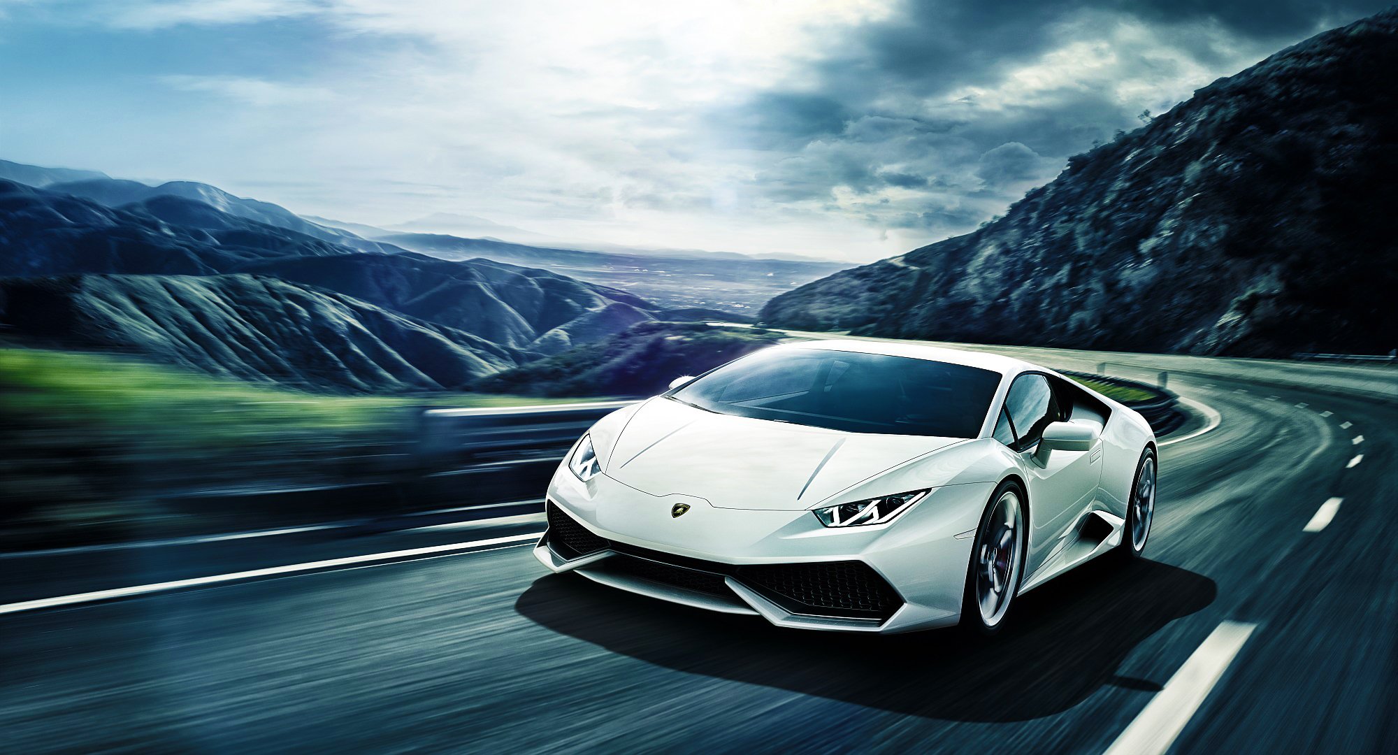 lamborghini huracan lp640-4 bianco supercar montagna strada anteriore