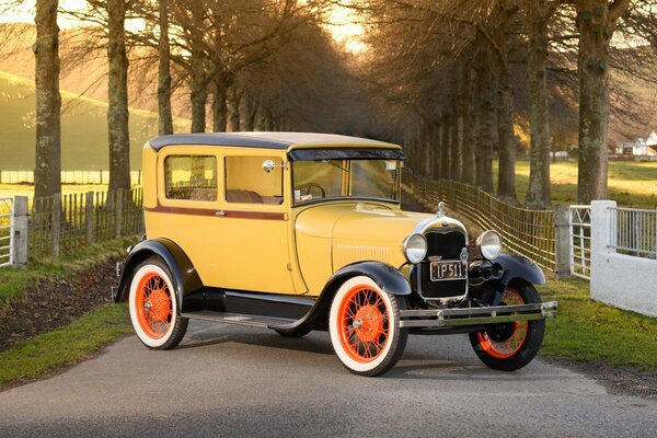 Klassische Oldtimer Marke Ford Tudor Serie