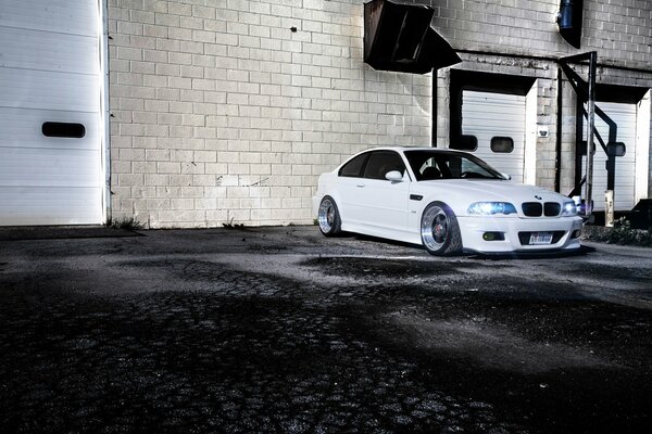 BMW e46 white fairy tale on gray asphalt