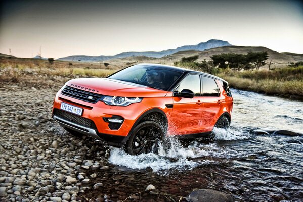 Неоспоримая престижность Land Rover Sport