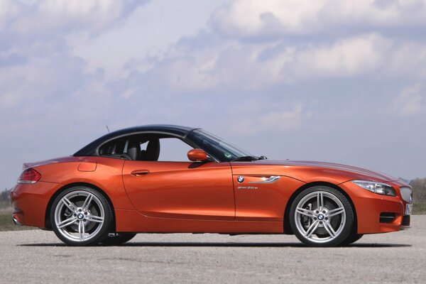 BMW Z4 Orange Cabrio