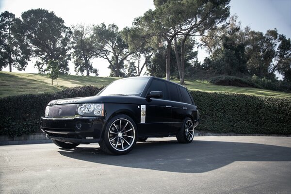 Le range rover le plus recherché avec un tuning cool